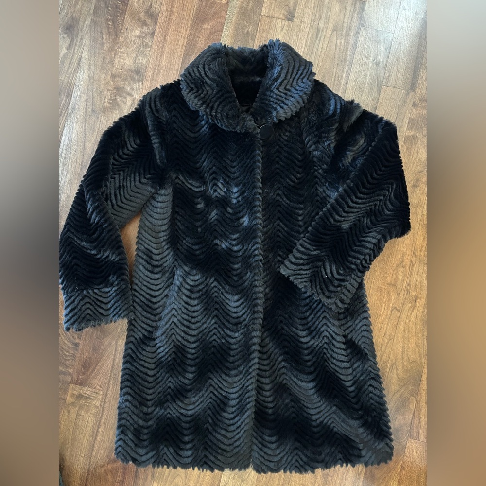 Nuage faux fur coat (Size M)